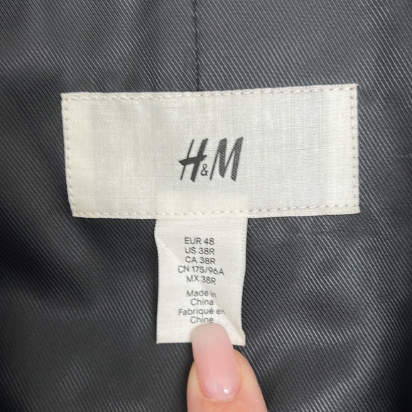 NWOT!! H&M blazer - Picture 5 of 8